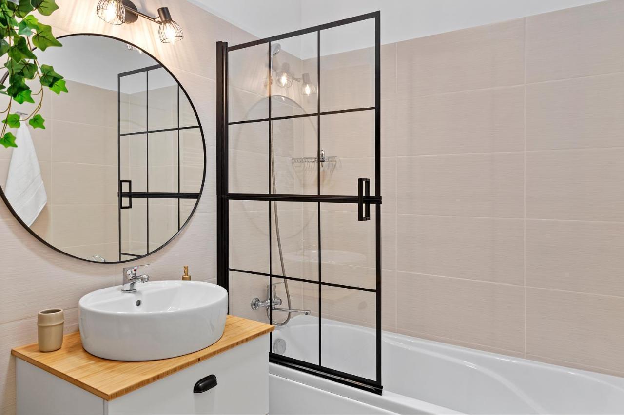 Artistry - Harmony In 1Br Apartment Bucharest Exterior photo